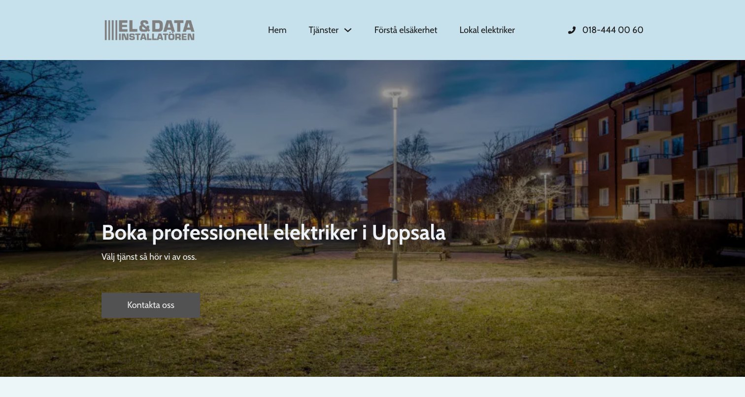 El- och Datainstallatörens startsida med en upplyst bostadsgård i skymning och rubriken Boka professionell elektriker i Uppsala